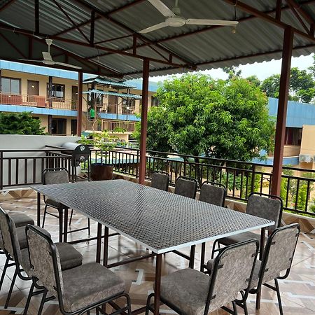 Ama Garden Sauraha Hotel Ngoại thất bức ảnh