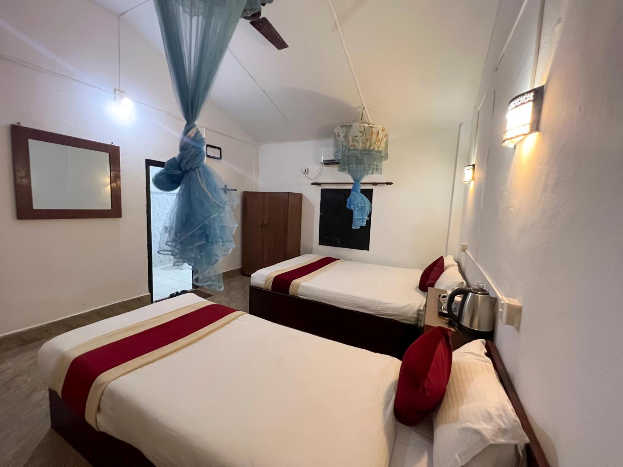 Ama Garden Sauraha Hotel Ngoại thất bức ảnh