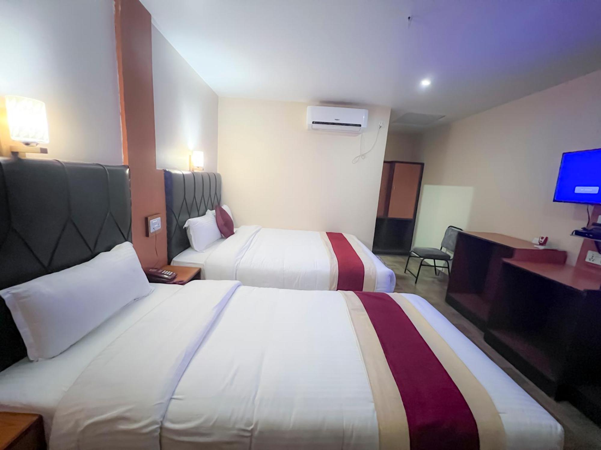 Ama Garden Sauraha Hotel Ngoại thất bức ảnh