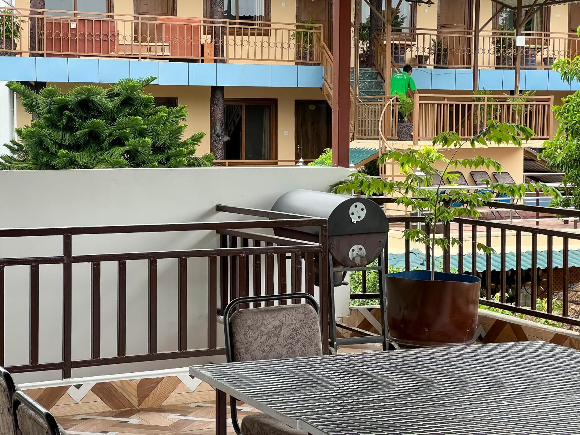 Ama Garden Sauraha Hotel Ngoại thất bức ảnh