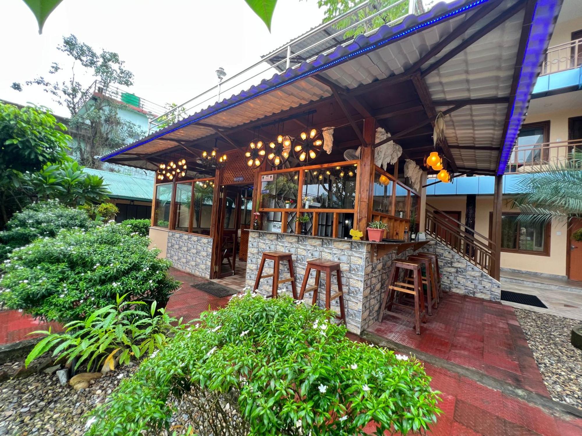 Ama Garden Sauraha Hotel Ngoại thất bức ảnh